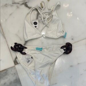 Melissa odabash White Bikini Set with tortoise shell Chain-Link Side Detail